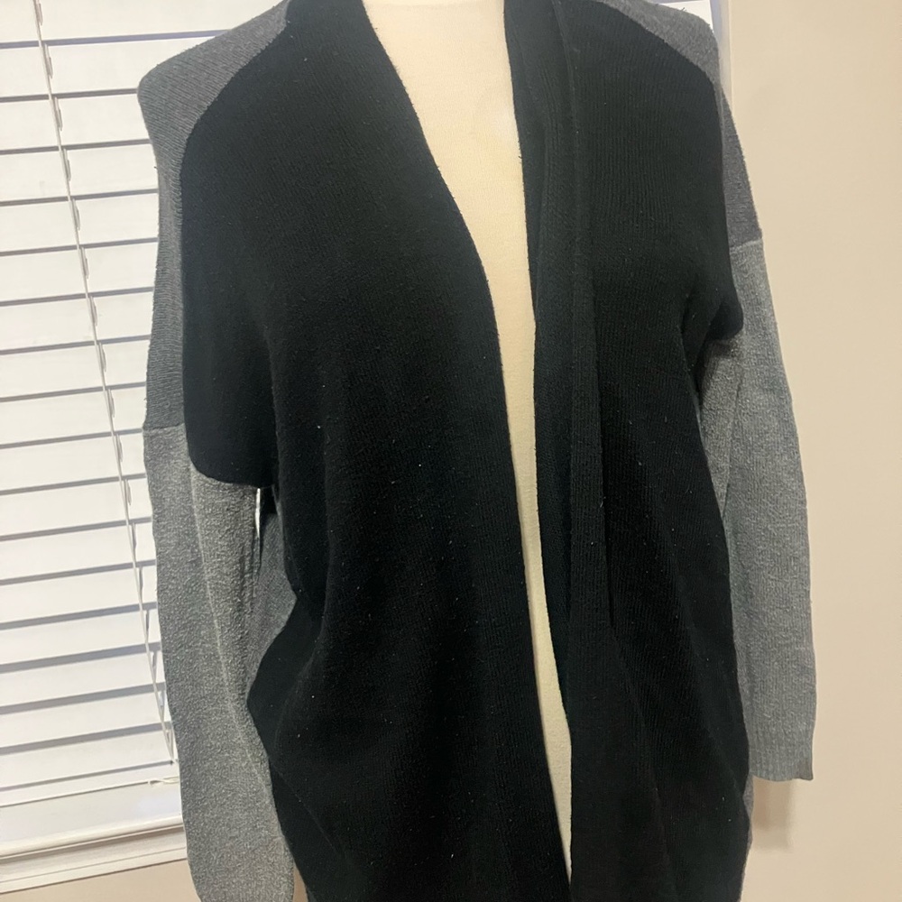 Old Navy Black and Gray Women's Cardigan